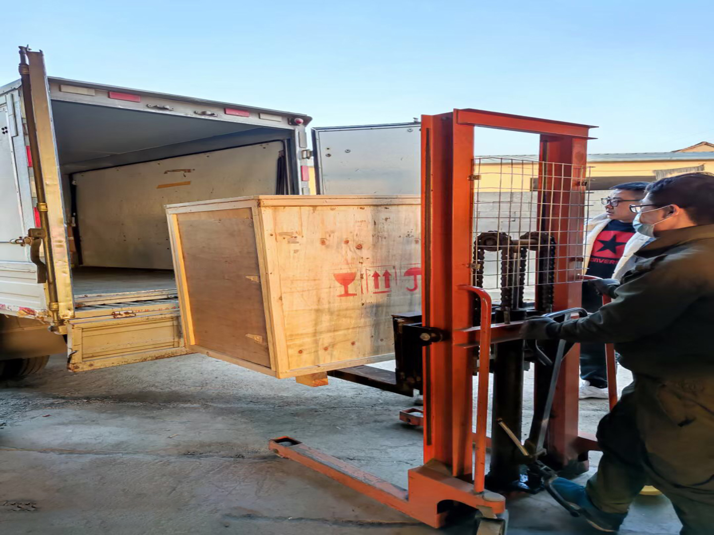 真空包装机发货现场